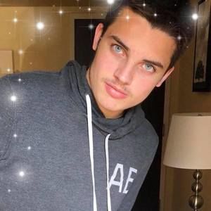 Meet your Posher, Aj